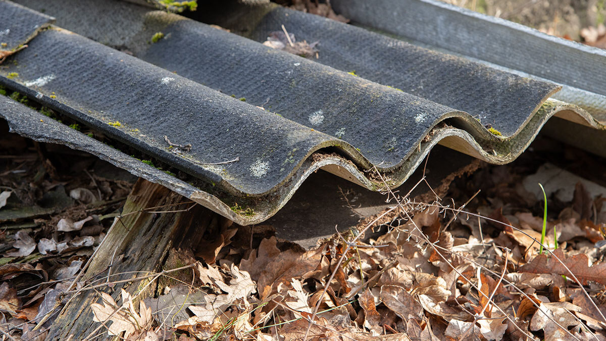 Asbestos in Ceiling Tiles and Walls: Exposure Risks in Older Homes